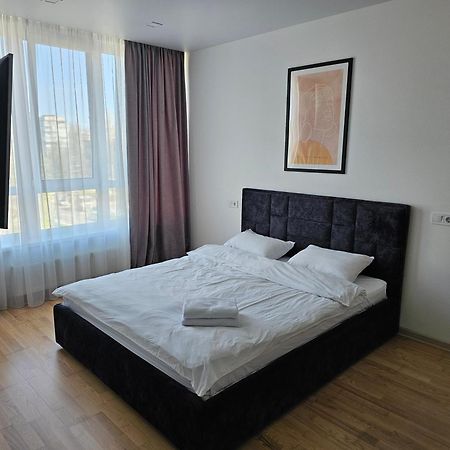 Nyvky Like Home - Studio - Apt 35 キエフ エクステリア 写真